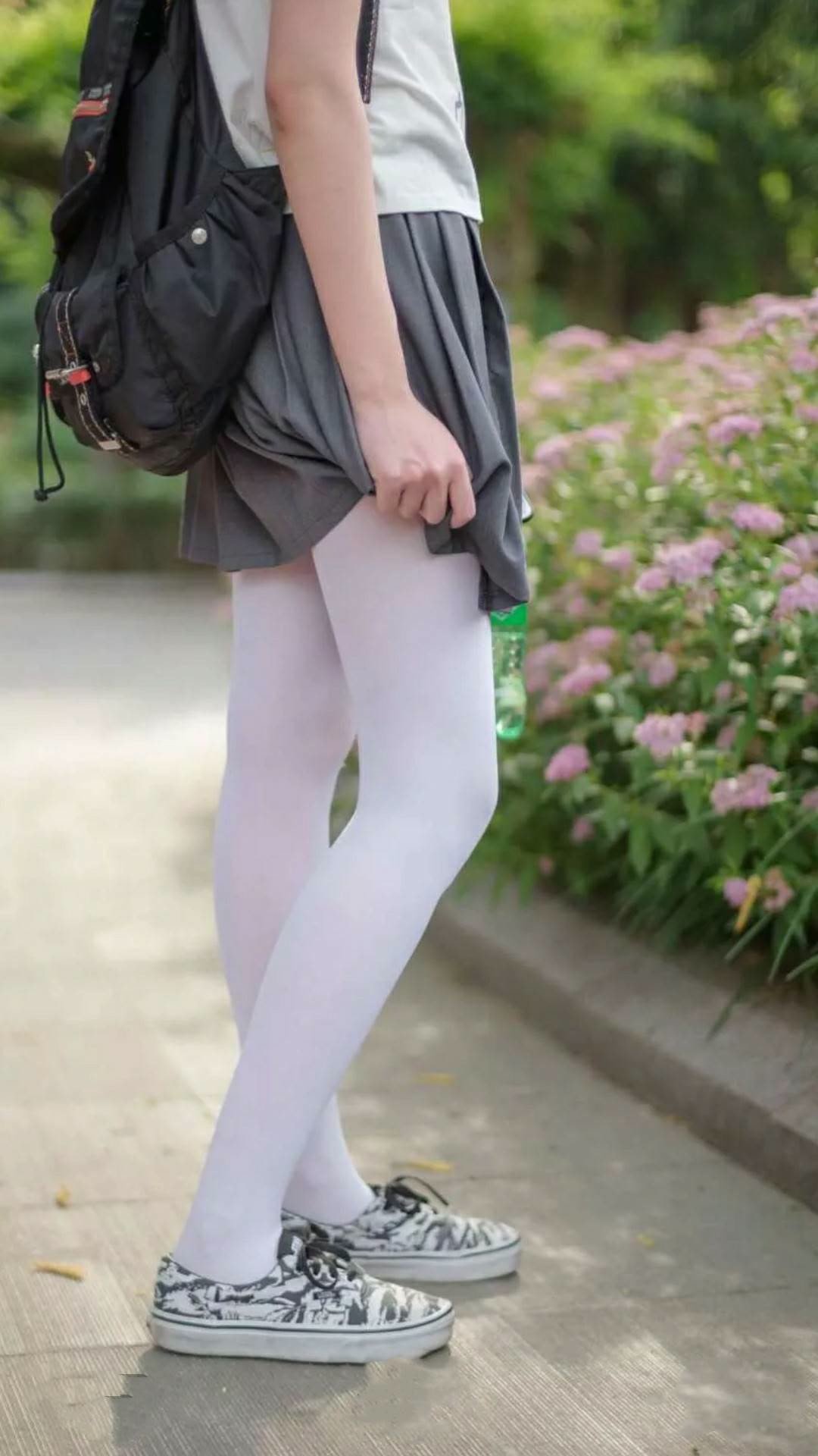 朱婷晒合照纪念夺冠三周年感慨万千，朱婷2013年